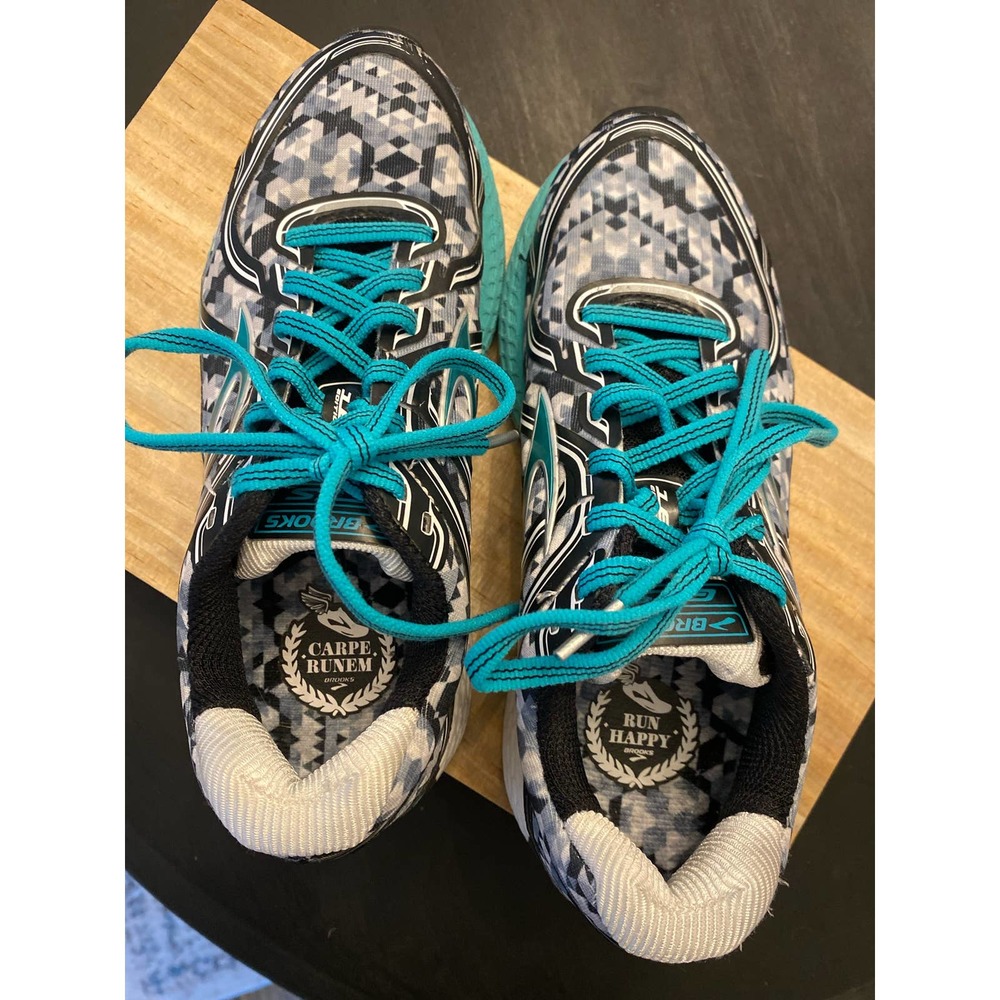 Nearly Perfect Brooks GTS 16 Running Shoes - Picture 3 of 8